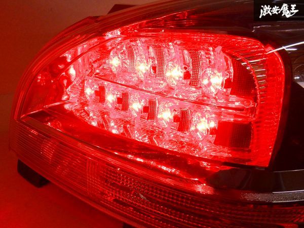 点灯OK！！トヨタ純正 DBA-ANA10 ANA10 ANA15 マークX ジオ LED テールランプ テールライト 右 運転席 STANLEY 72-4 棚Q4_画像2