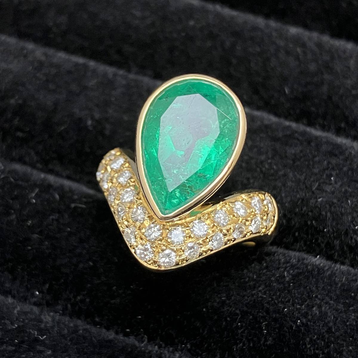 . another document new goods finish settled . natural emerald 5.02ct natural diamond 0.50ctte The Yinling gK18 11 number 8.7g gold yellow gold ring 