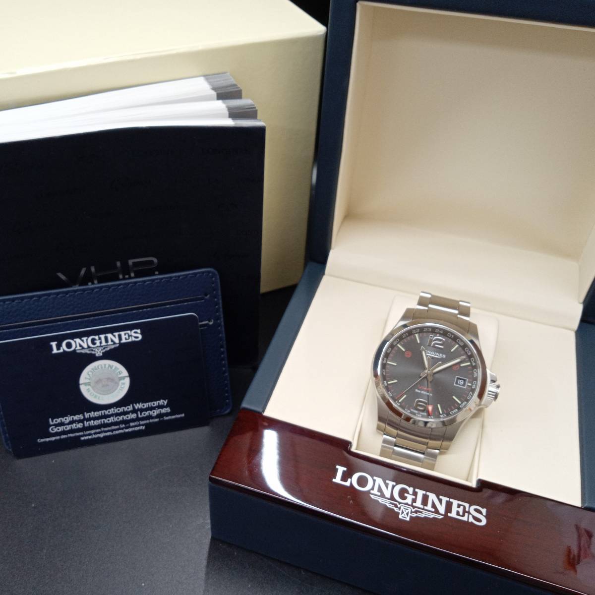[ с гарантией ]LONGINES Longines Conquest V.H.P L3.718.4.566.6 Date чёрный циферблат SS тип аккумулятора мужской часы магазин квитанция возможно 