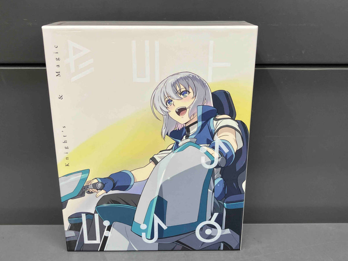 ナイツ&マジック Blu-ray BOX(特装限定版)(Blu-ray Disc)_画像1