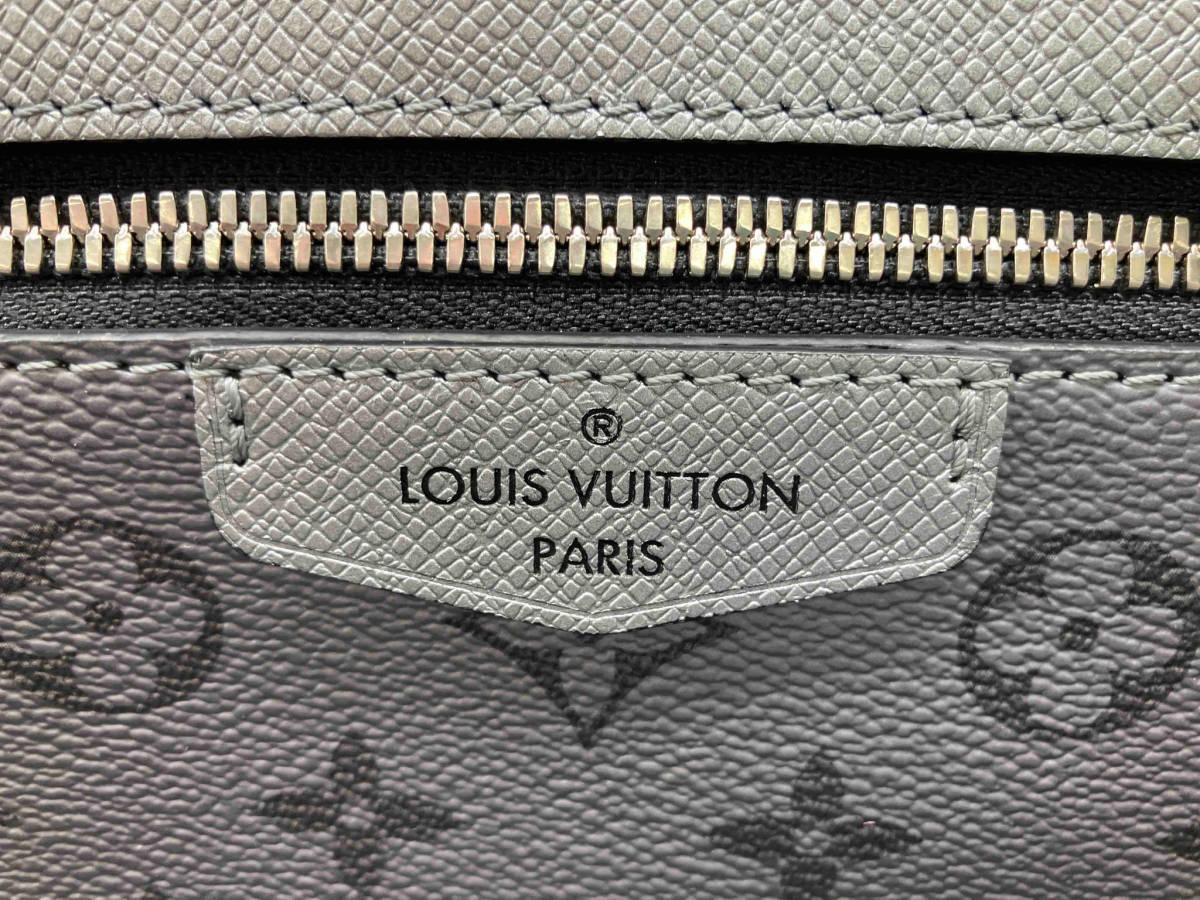 LOUIS VUITTON アウトドアメッセンジャーPM バッグ_画像4