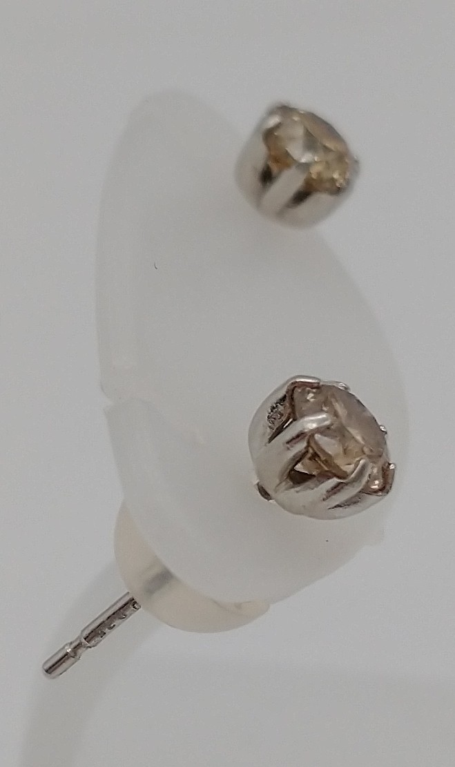 Pt900 ダイヤ 0.25ct ピアス 総重量0.6g プラチナ_画像4