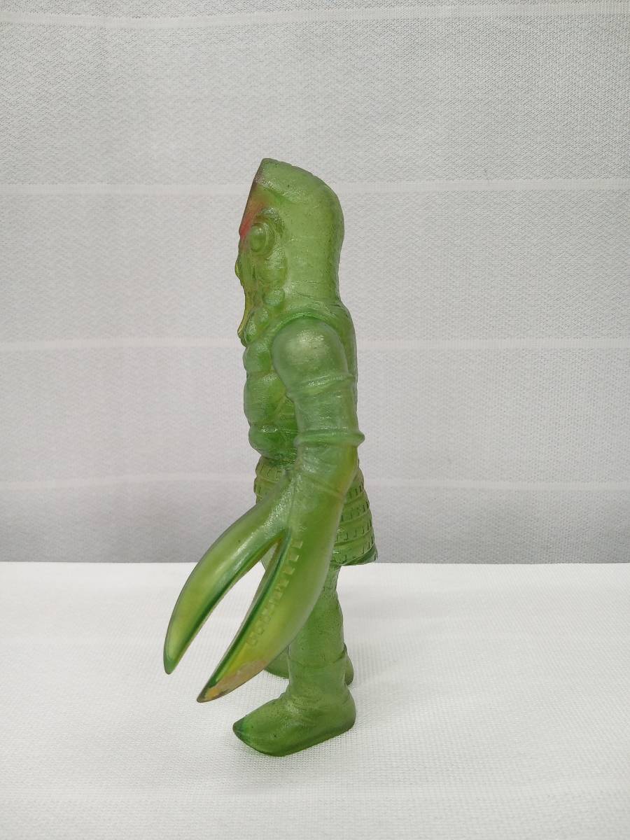  Lotte Ultraman chewing gum Baltan Seijin clear green jpy . Pro sofvi doll 