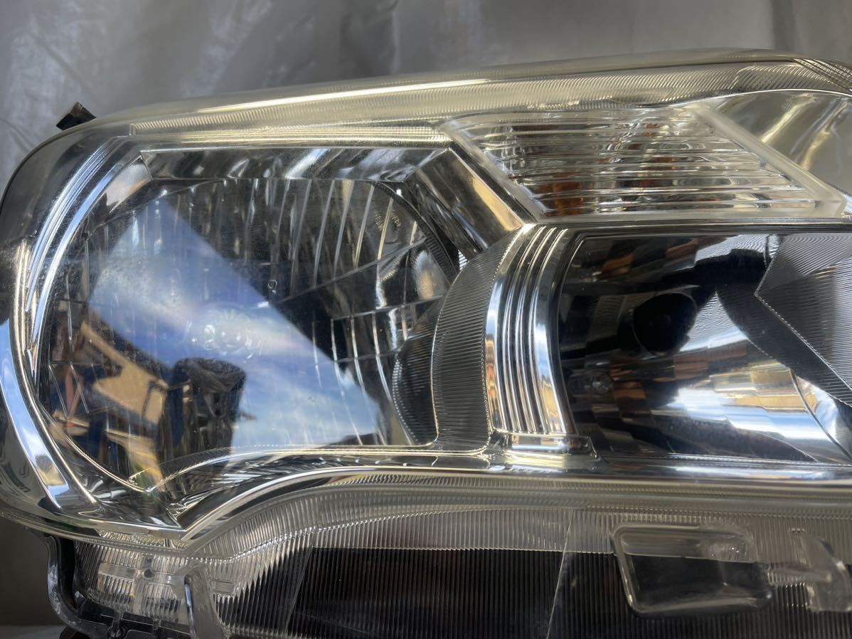 C26 日産 セレナ ヘッドライトヘッドランプ 右 _画像2