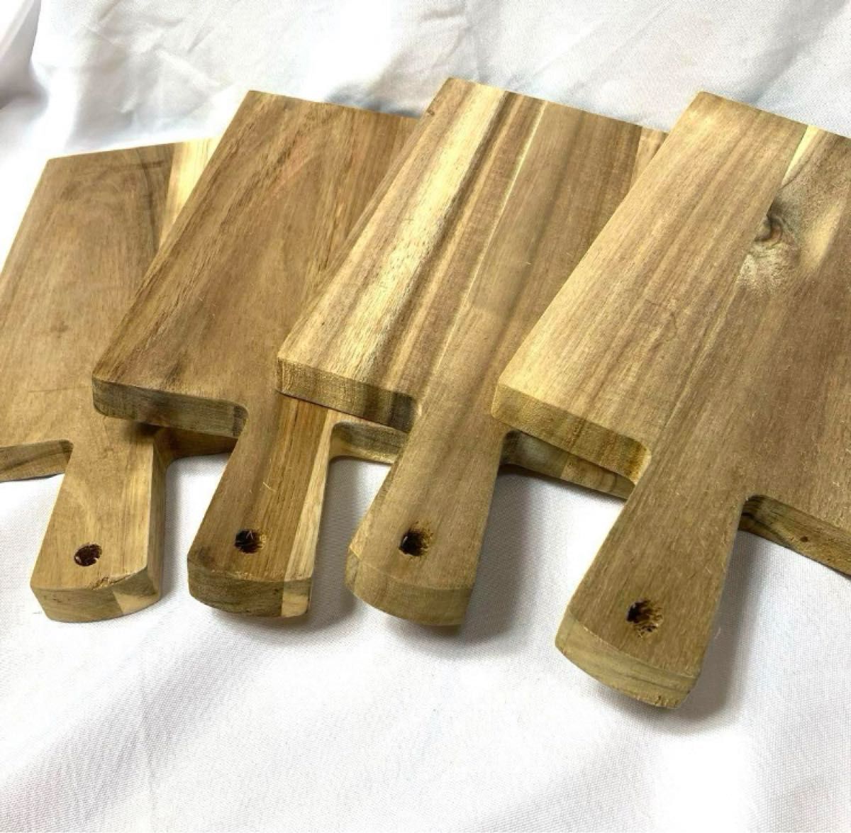 カッティングボード　木製　まな板　プレート　アウトドア　おしゃれ　盛り付け　4枚
