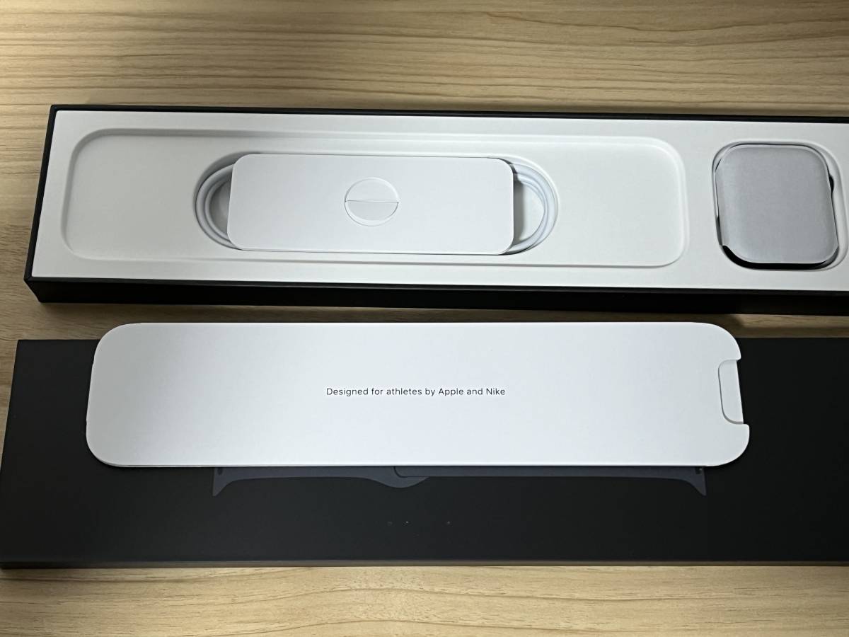 8500円 Apple Watch Nike Series 6(GPSモデル)/ブラックNike 8500円 Apple Watch Nike Series 6(GPSモデル)/ブラックNike