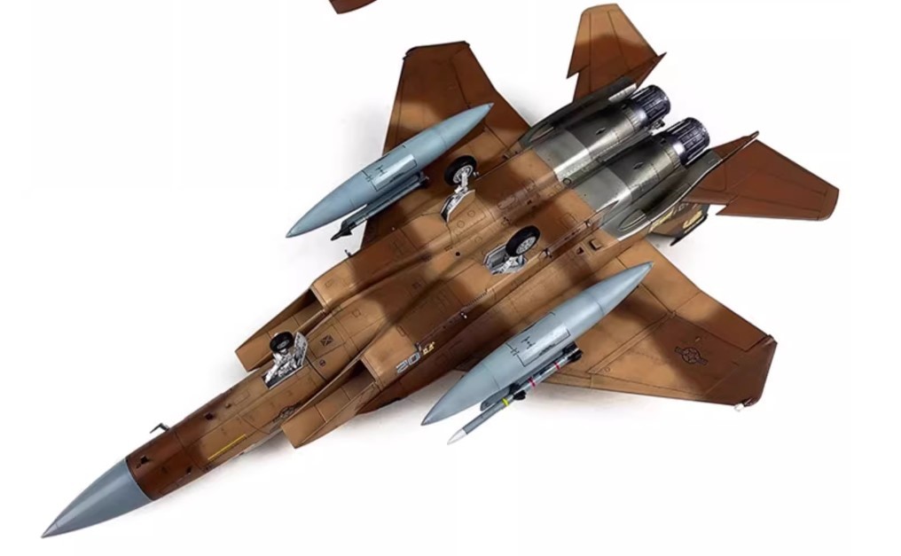 1/72 アメリカ空軍 F-15C MSIPⅡ 戦闘機 組立塗装済完成品 の 1/72 アメリカ空軍 F-15C MSIPⅡ 戦闘機 組立塗装済完成品 の
