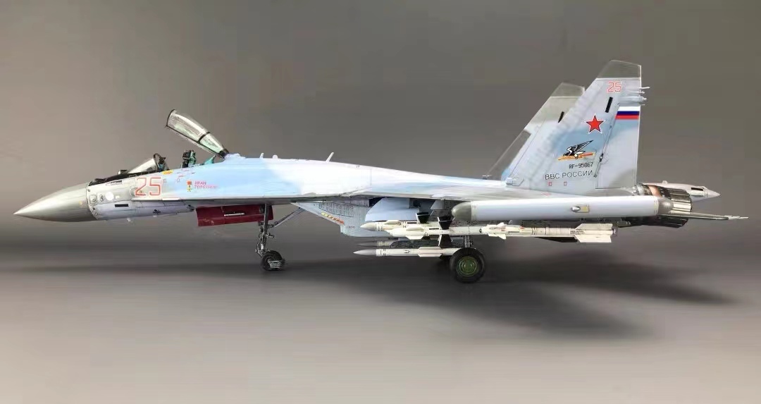 1/48 ロシア空軍 Su-35 組立塗装済完成品_画像1