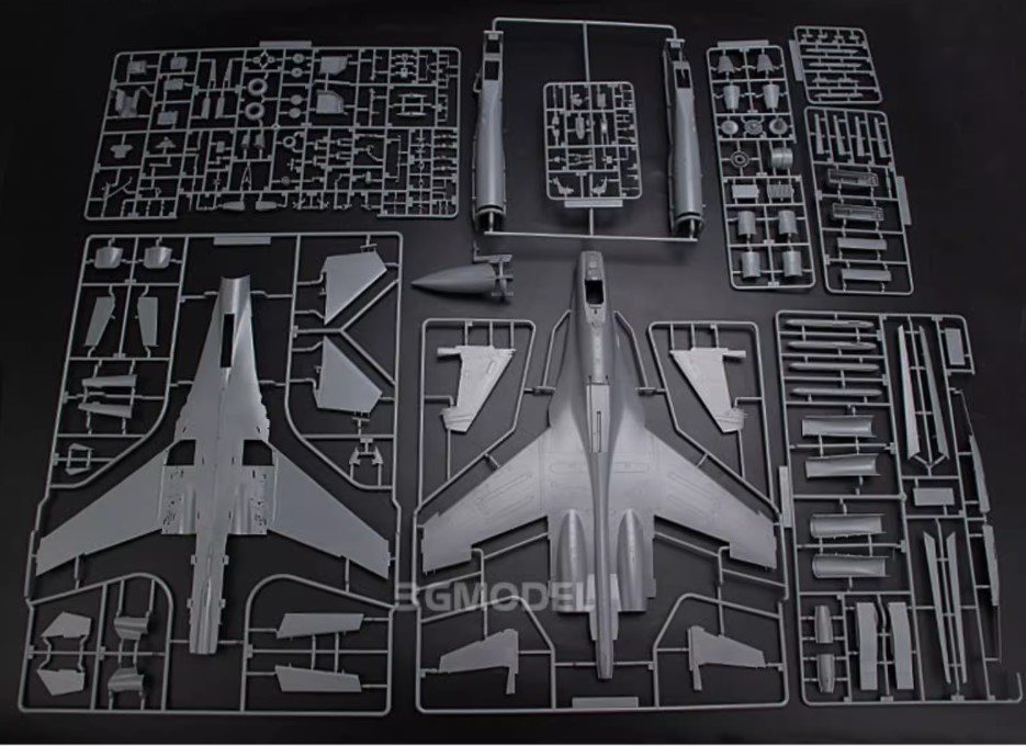 G.W.H 1/48 ロシア空軍 Su-27 未組立品 プラモデル - その他 G.W.H 1/48 ロシア空軍 Su-27 未組立品 プラモデル - その他