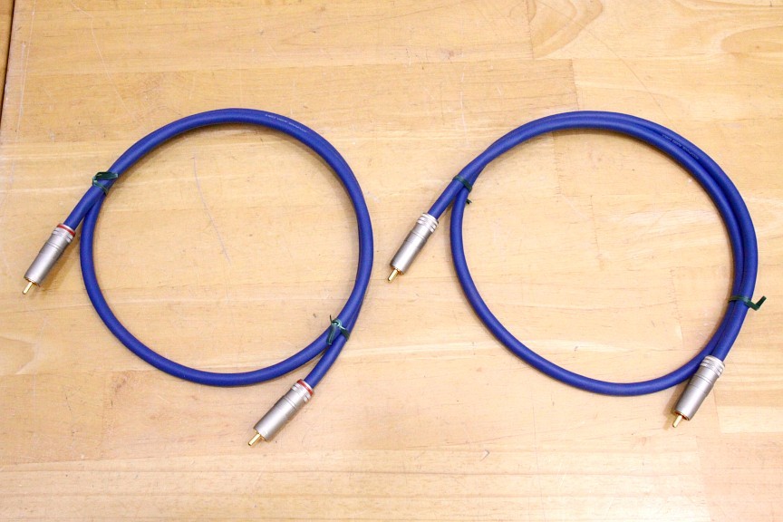 Accuphase AL-10 RCAケーブル 1m - ケーブル・シールド Accuphase AL-10 RCAケーブル 1m - ケーブル・シールド
