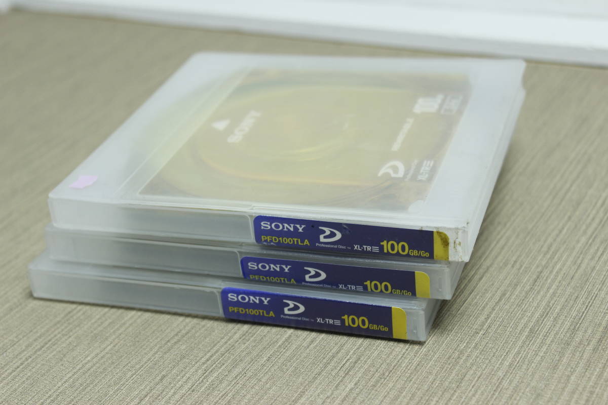M-XB-506 SONY PFD100TLA(3枚) XDCAM記録用 Professional Disc(100GB/3層/通常ケース)　中古品　3枚セット_画像1