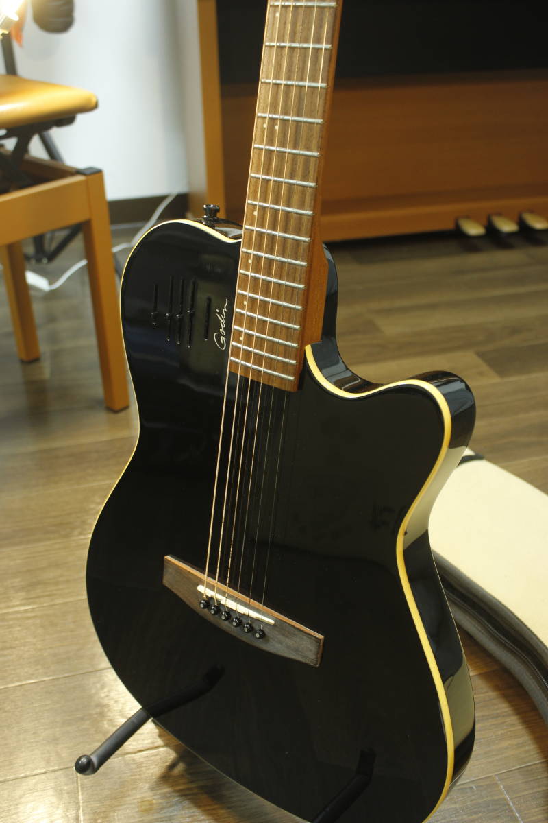 Godin A6 HG ゴダンギター エレアコ仕様 使用感極少 ゴダン アコースティックギター Godin A6 BLACK HG_画像4