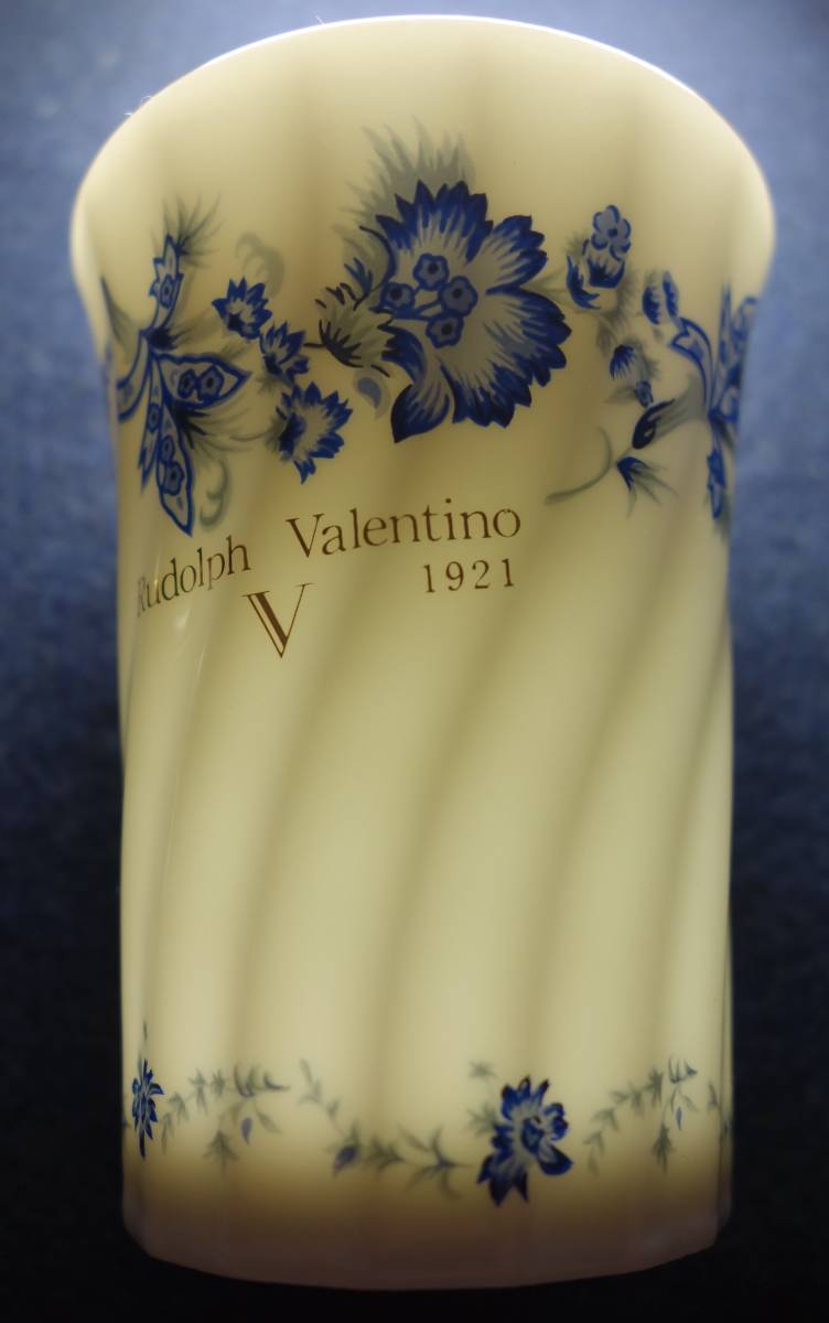 Rudolph Valentino (ルドルフ・ヴァレンティノ)　高品質　色絵磁器　コップ/茶器　陶磁器研究_画像4