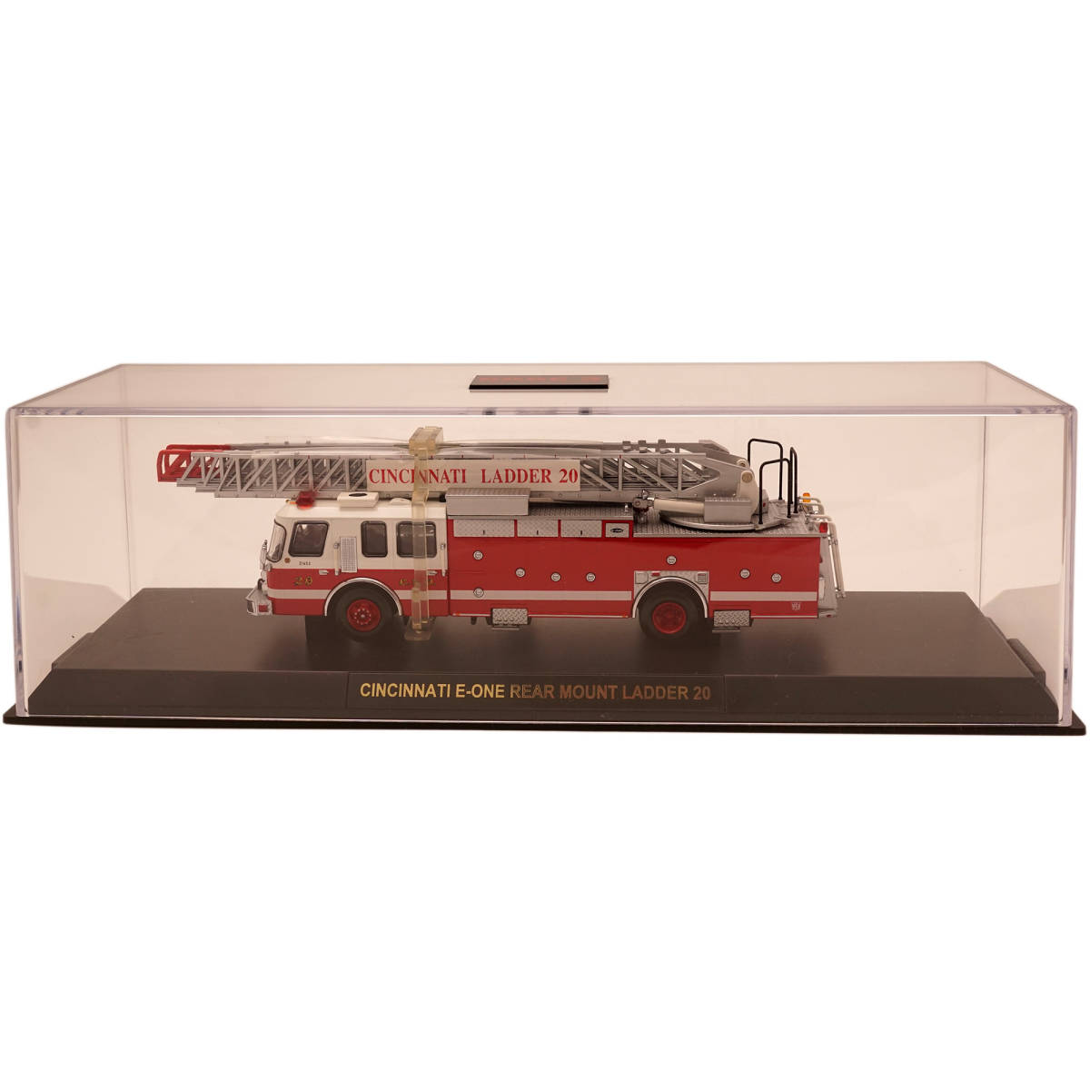 CODE3 シンシナティ消防局 E-One はしご消防車 ダイキャストモデル 展示品　12961 オハイオ イーワン ラダー_画像2