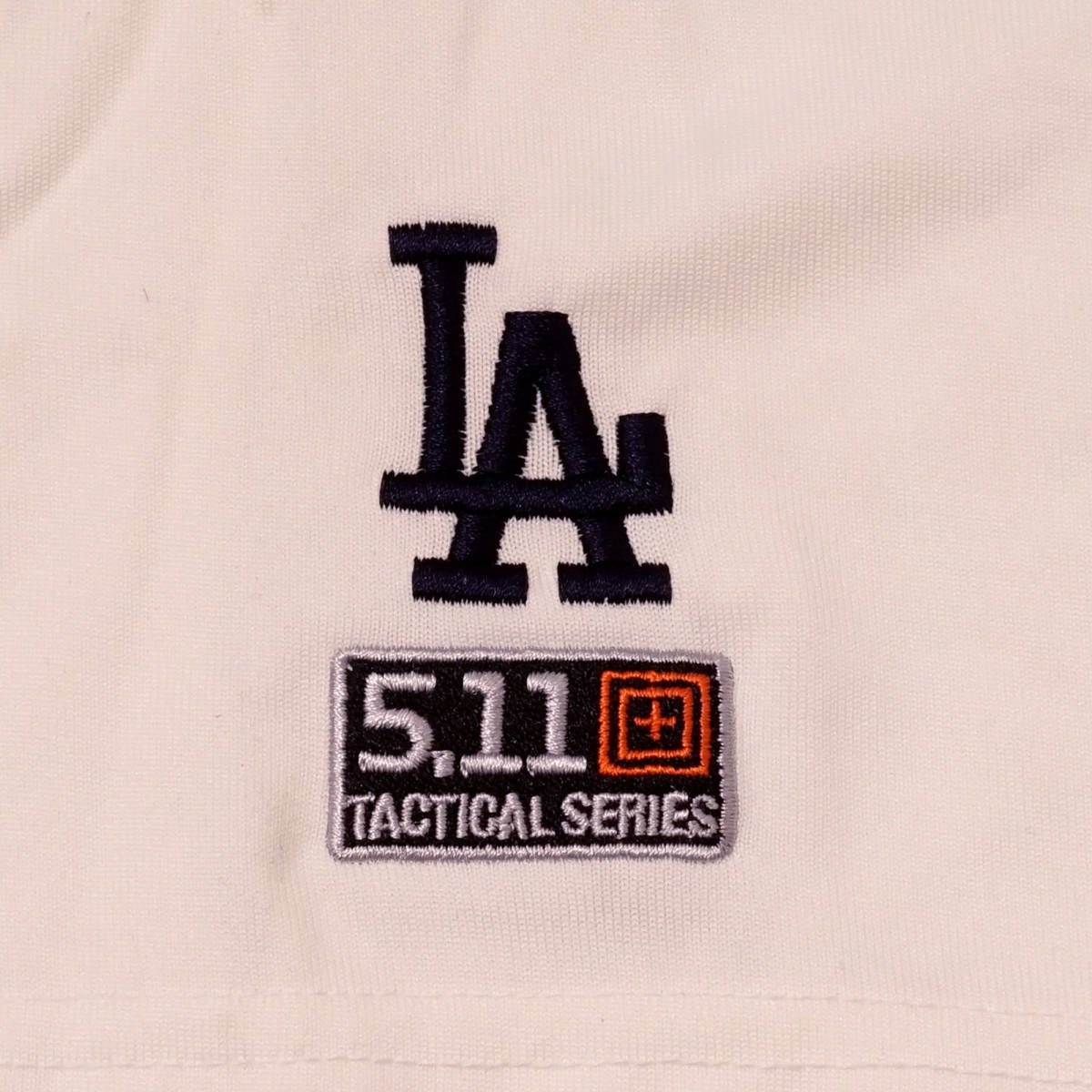 MLB LA Dodgers 5.11 セキュリティユニフォーム L/S シャツ XL 新品　メジャーリーグベースボール ロサンゼルス ドジャース 野球 警備 制服_画像5