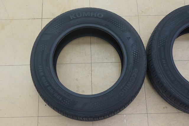 送料無料【中古】195/65R15 クムホ エコウィング ES31 22年 2本 スペア 応急_画像3