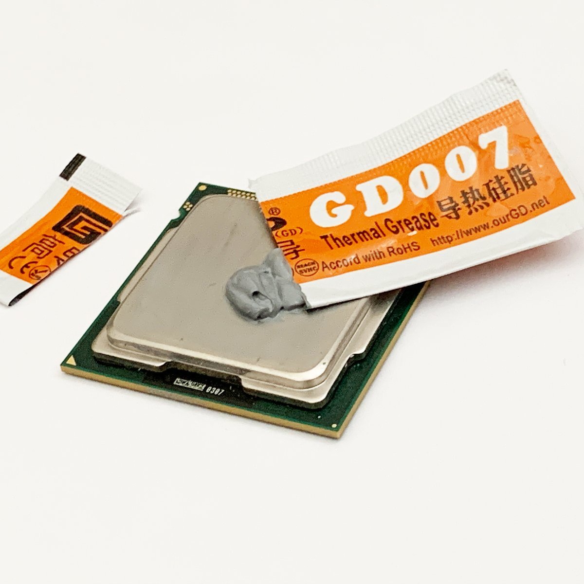 CPU смазка GD007 высокая эффективность изоляция . модель силикон теплоотвод используя порез . модель x 3 выпуск 