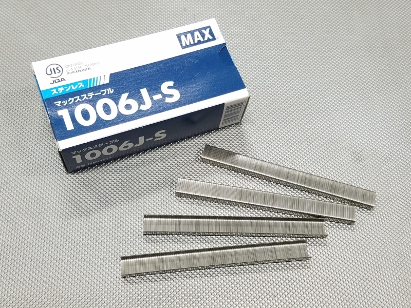 ●MAX ステンレス ステープル 1006J-S 400本 ＞ 肩幅10mm 足長6mm 国産 マックス バイク オートバイ 原付 水上 エア エアー タッカー 針 芯_画像1