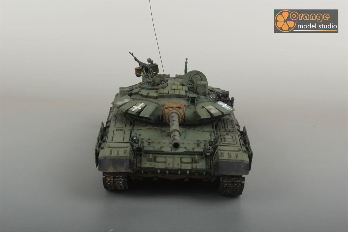 No-532 1/35uklaina army T-72B3. war tanker army for tank plastic model final product 