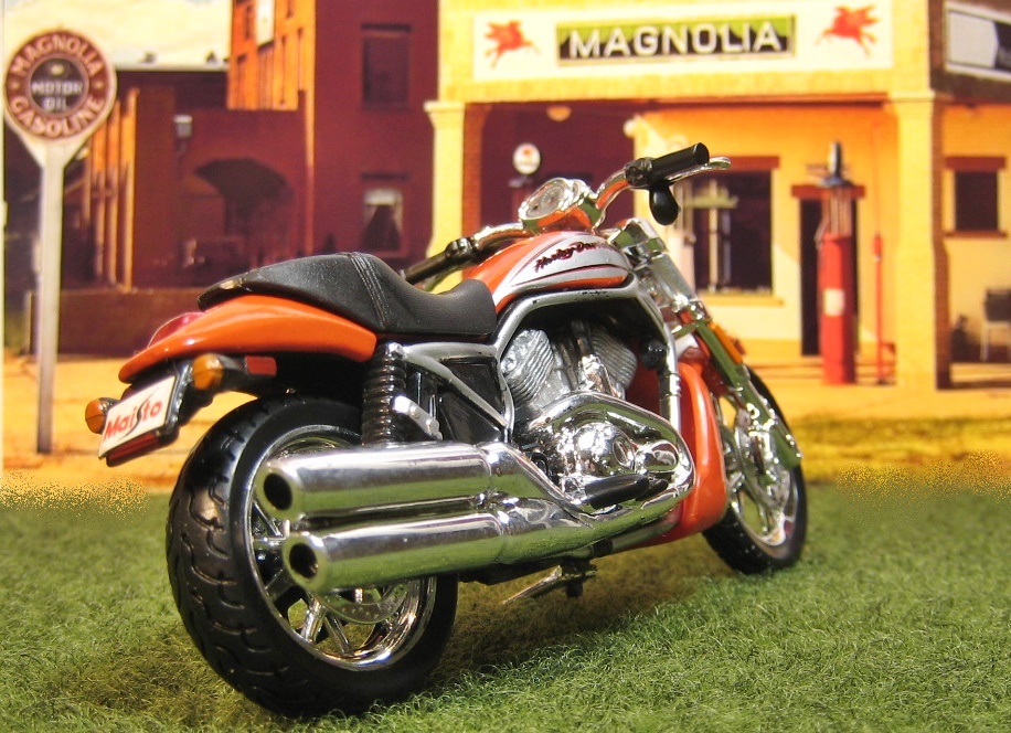 ホット！ 1/24 maisto マイスト V-ROD Harley ハーレー 2006 VRSCR Street Rod ストリート ロッド 赤 バイク オートバイ ブリスター付きの画像3