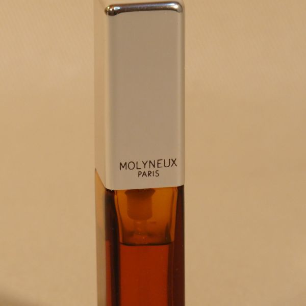 MOLYNEUX/モリニュー VIVRE/ヴィーヴ　PARIS 7ml　PARFUM　香水パルファム_画像7