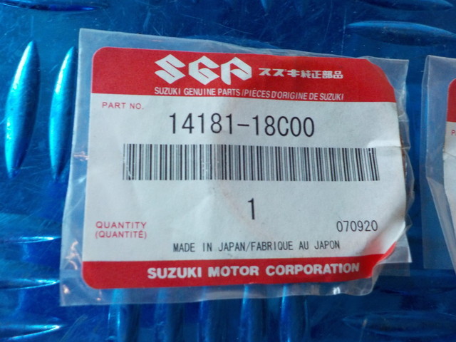 純正屋！HS8●〇１点のみ純正部品新品未使用　スズキ　GN125E　ガスケット４個（14181-18C00）　5-12/28（ま）_画像3