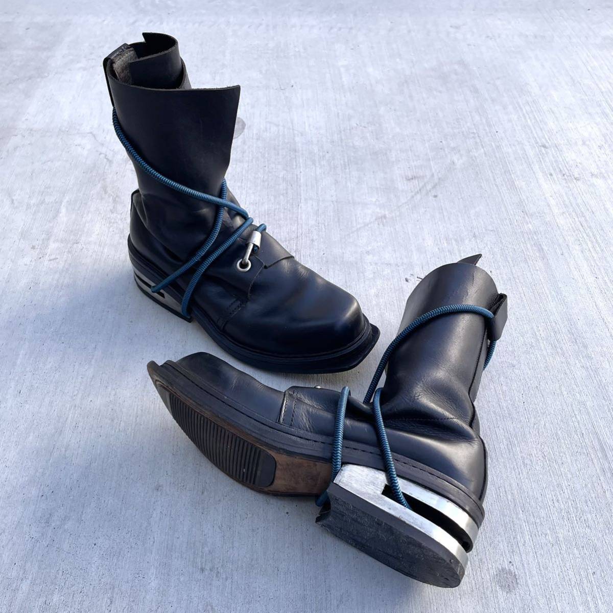 90s Dirk Bikkembergs Tall Mountaineering Boots Black Bungee Steel Cut Metal Heel ダーク ビッケンバーグ ブーツ 希少ロングタイプ_画像3