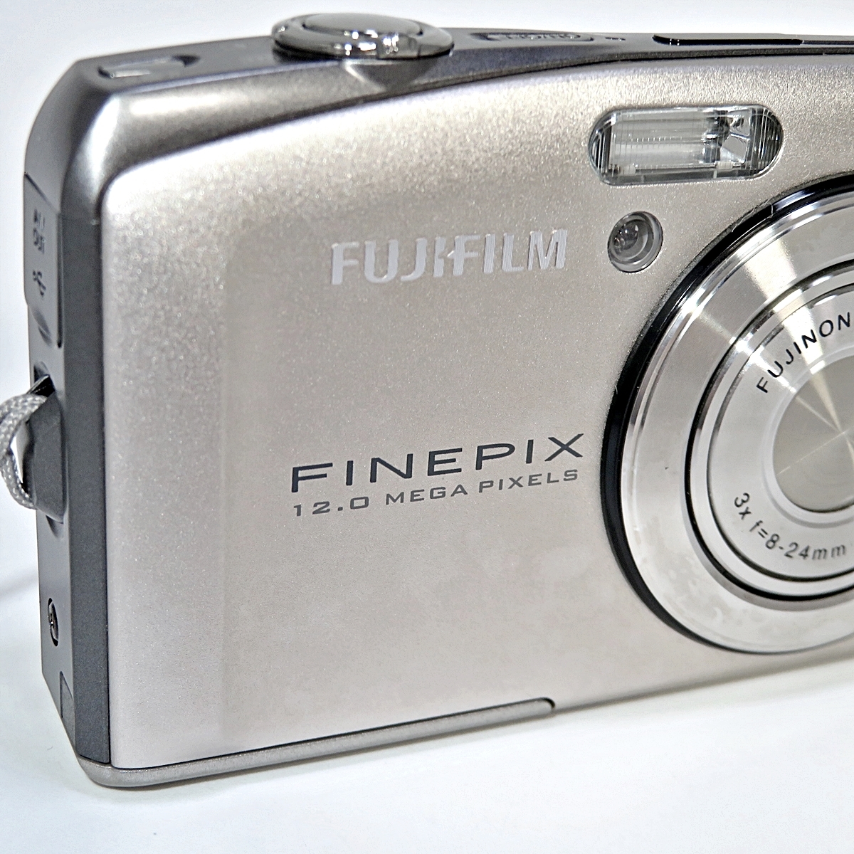 FUJIFILM FinePix F60fd 富士フィルム ファインピクス コンパクトデジタルカメラ デジカメ シルバー 難有り 003FEZFI73_画像4