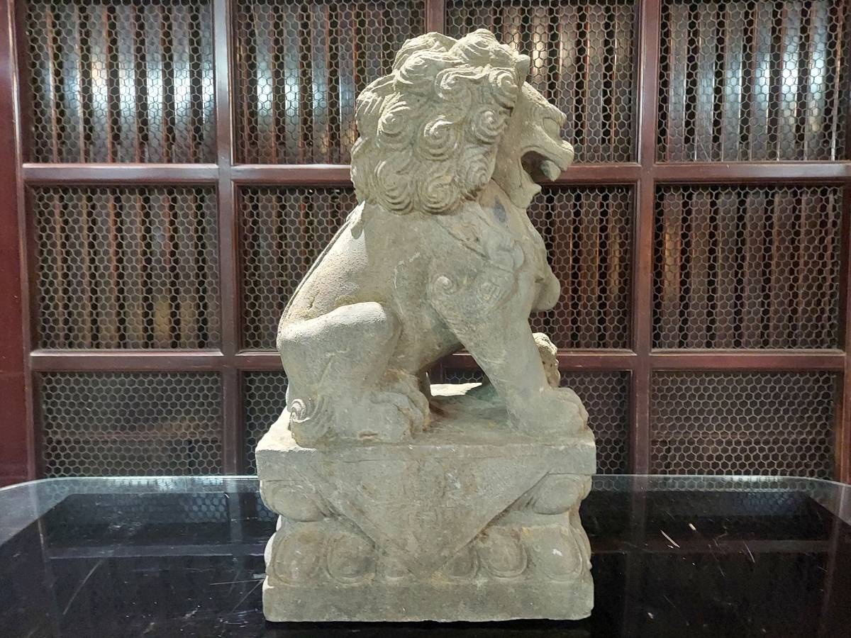 K10-0124　美術彫刻 狛犬 獅子座 置物 石彫刻 明治期_画像3