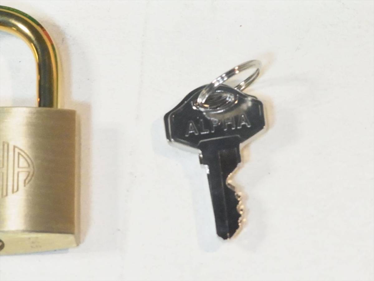 送料無料 南京錠 同一キー 45㎜ 2個 ALPHA CYINDE PAD-LOCK　1個の鍵ですべて開けれます_画像4