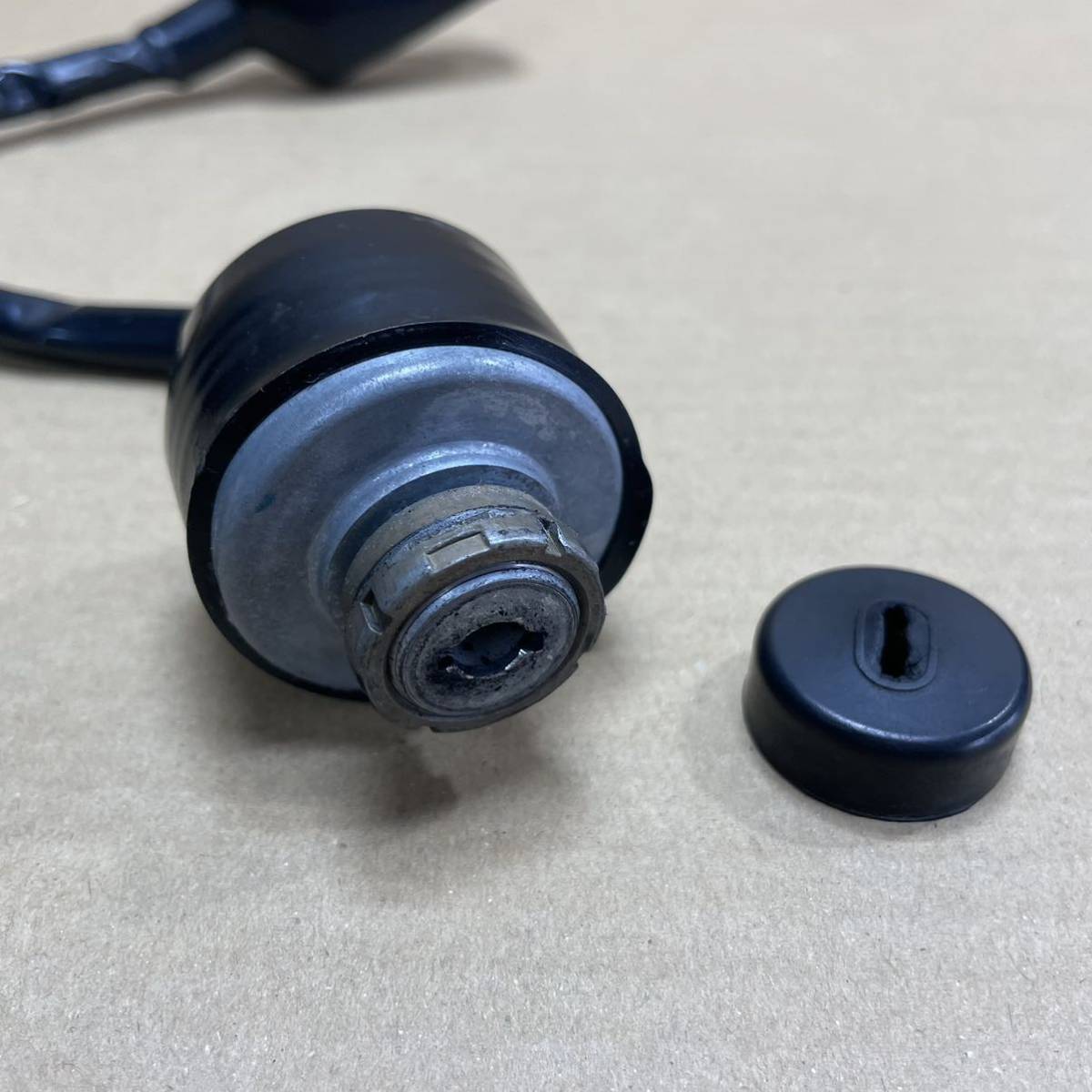 作動確認済み】 純正 キーシリンダー HS1180Z HS1190 HS980 作動確認済み】 純正 キーシリンダー HS1180Z HS1190 HS980