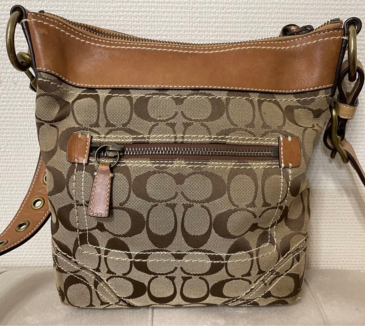 美品 Coachコーチショルダーバッグハンドバッグブラウンシグネチャー茶総柄