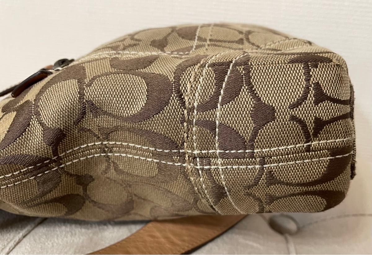 美品 Coachコーチショルダーバッグハンドバッグブラウン 美品 Coachコーチショルダーバッグハンドバッグブラウン