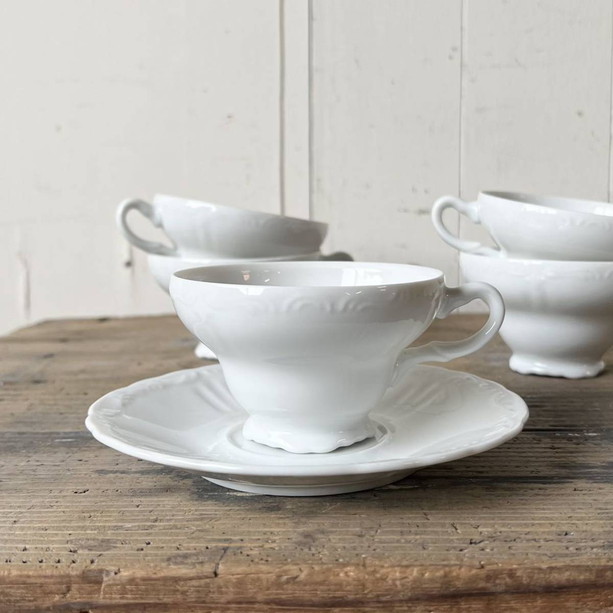 2個set レリーフティーカップ デッドストック 白磁 陶器 検: コーヒー 珈琲 ティーカップ デザートカップ レトロ ビンテージ アンティークの画像10