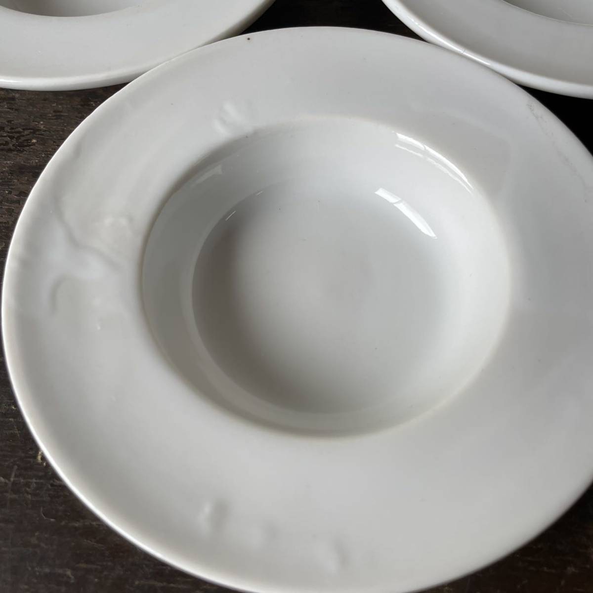 5枚set 小さい丸リム プレート 白磁 デッドストック 1970年貿易　検: 取り皿 サラダ ケーキ デザート 前菜 陶器 アンティーク ビンテージ_画像7