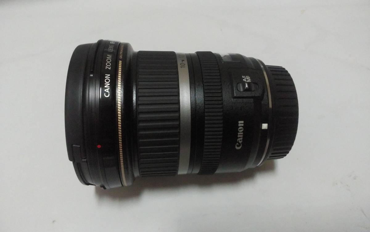 ☆新品級極上品☆Canon EF-S 10-22mm F3.5-4.5 USM　_画像4