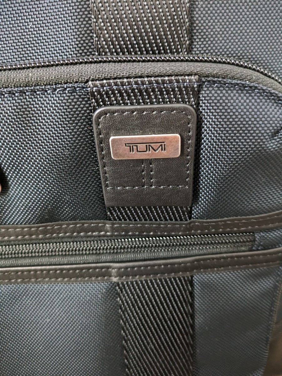 未使用/TUMI/トゥミ ビジネスバッグEast　 West Tote 148369-A195　イーストウエストトートネイビー紺 ナイロンノートパソコン/書類ケース_画像4