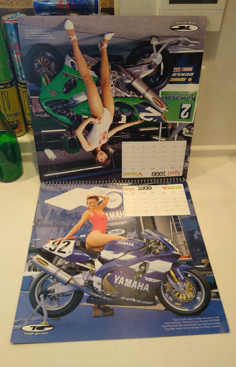 1999年当時物 AKRAPOVIC マフラー ワールド スーパーバイク 美女カレンダー カワサキZX7RR 柳川 ヤマハYZF750SP 芳賀 スコット ラッセル_画像7