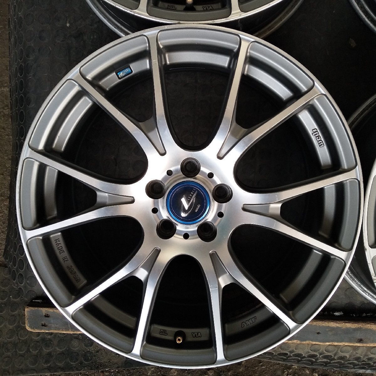 管理番号：S12-111【4本価格】【17x7J 5x100 ET+47 ハブ73】weds LEONIS・軽量・プリウス インプレッサ等・適格請求書発行可能_画像5