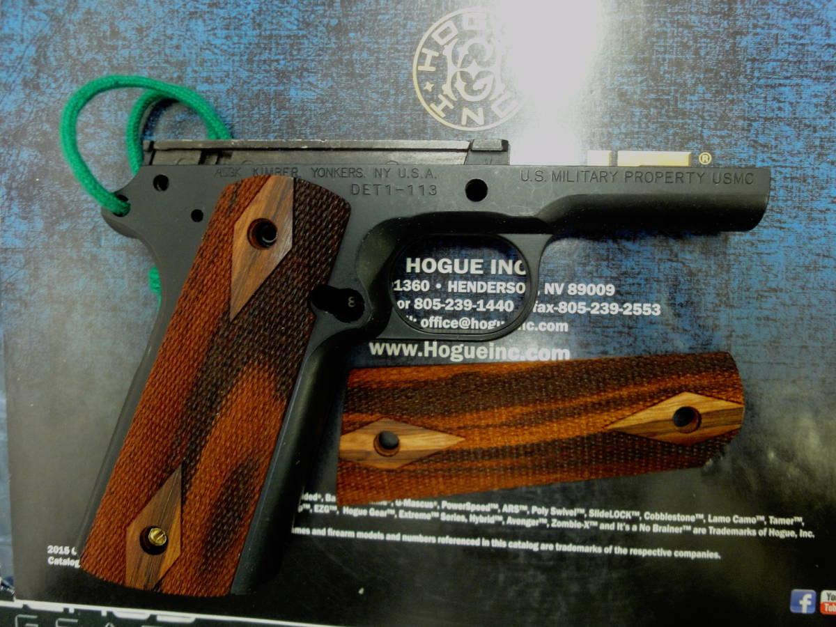 HOGUE 1911 ダイヤ チェッカー マグウェル ゴンサロ 240112 木製グリップ 実物 ホーグ ガバメント コマンダー_画像4