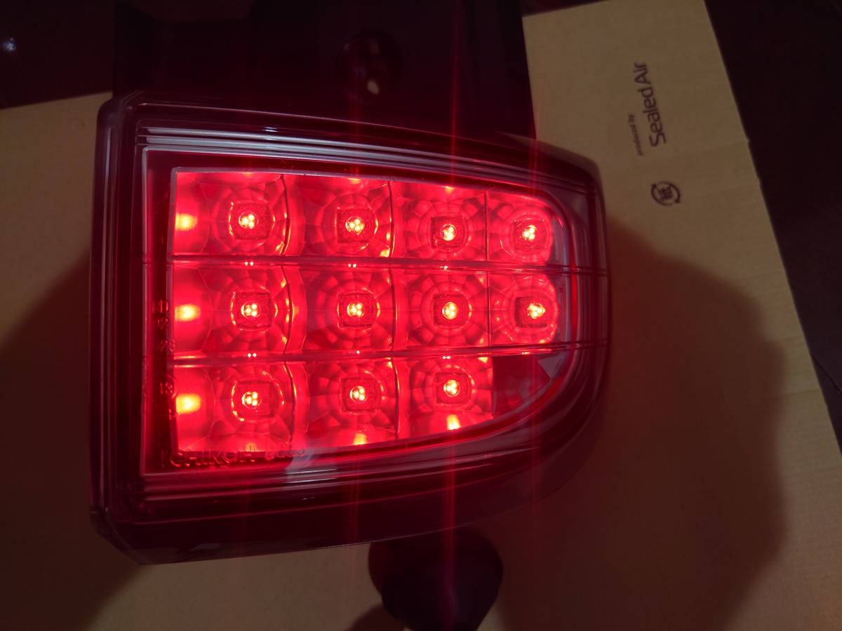 E51エルグランド　ライダー　LED　加工テール　現状販売加工ベース_画像5