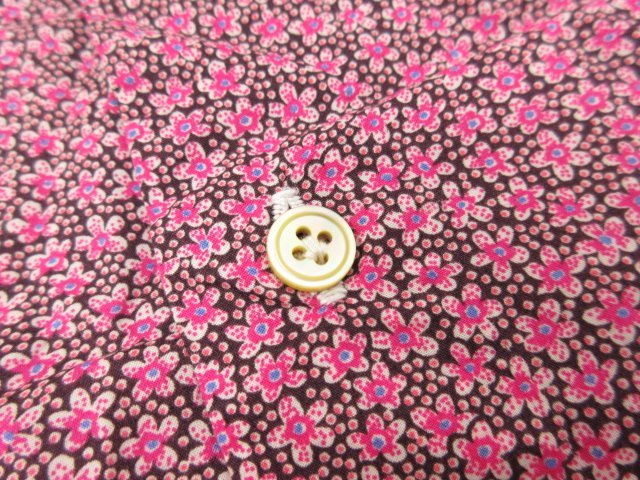 超美品 【チリエッロ Ciriello】 小花柄 ホリゾンタルカラー 長袖シャツ (メンズ) ピンク系 イタリア製 ■29MK2555■の画像6