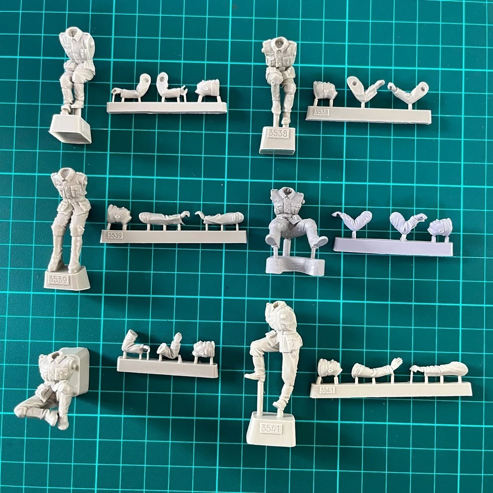  price measures .. figure 6 body set army war place geo llama large war ..1/35 resin model not yet painting not yet constructed army person military G077