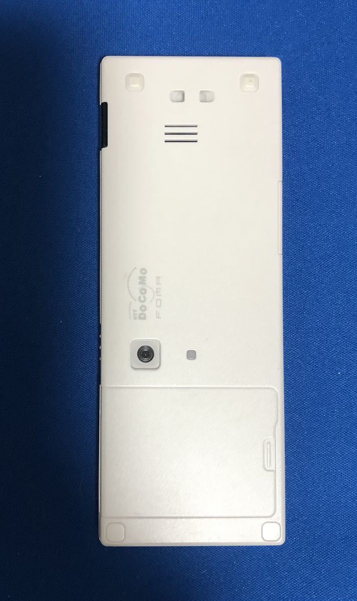 NTTドコモ FOMA D703i Frozen White　モックアップ　デザイン携帯　ストレート携帯_画像2