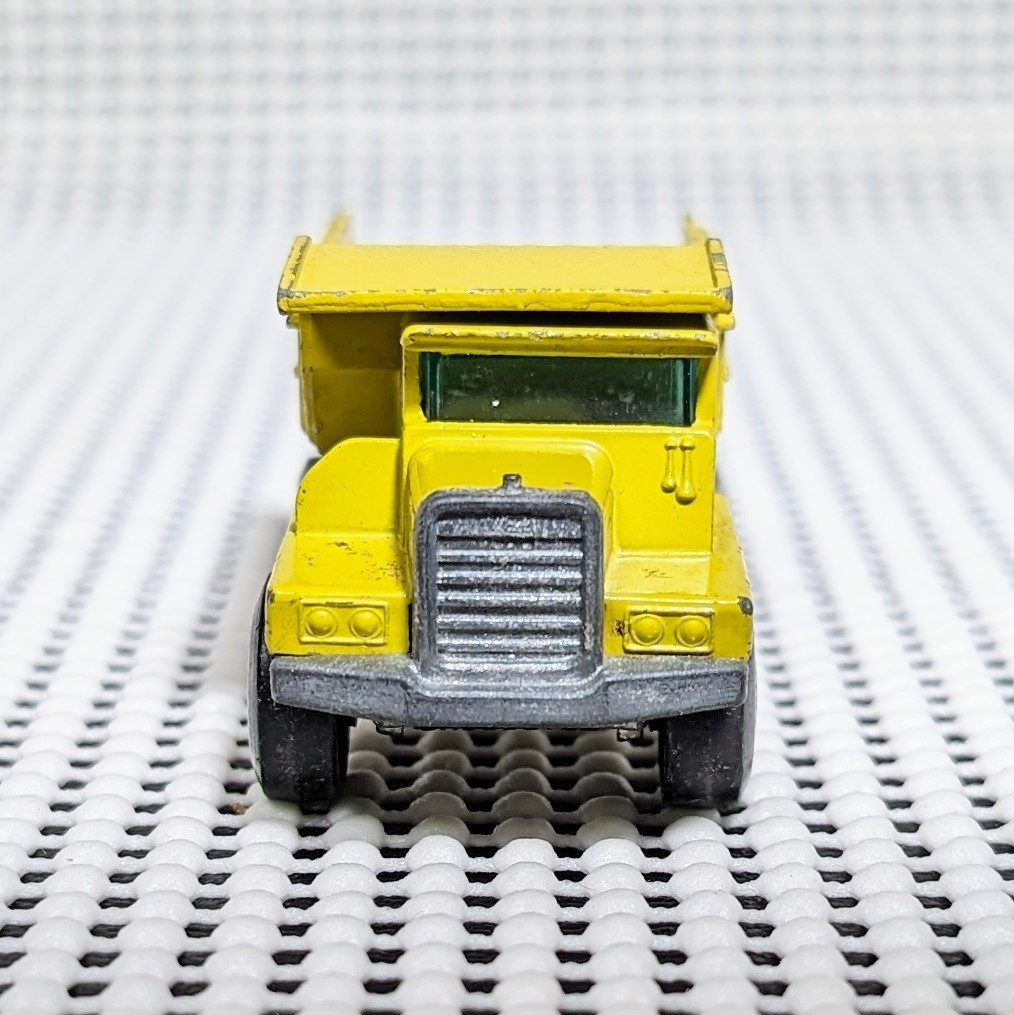 当時物 MATCHBOX LESNEY No.28 DUMP TRUCK MADE IN ENGLAND マッチボックス レズニー No.28 ダンプトラック 現状品_画像4