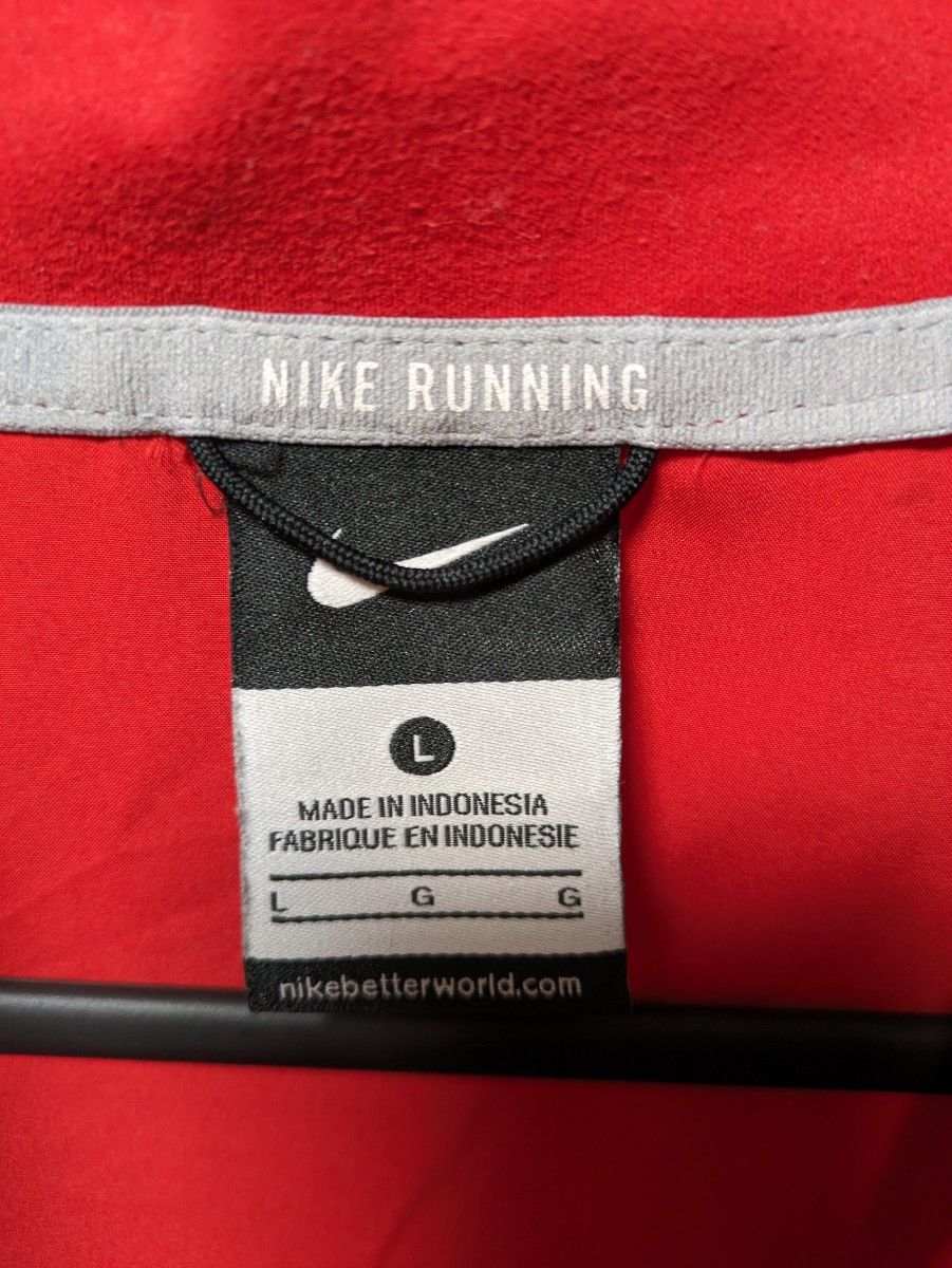 ナイキ　NIKE　メンズ　Ｌサイズ　トレーニング　ランニング　ウェア　上のみ　シャカシャカ　赤