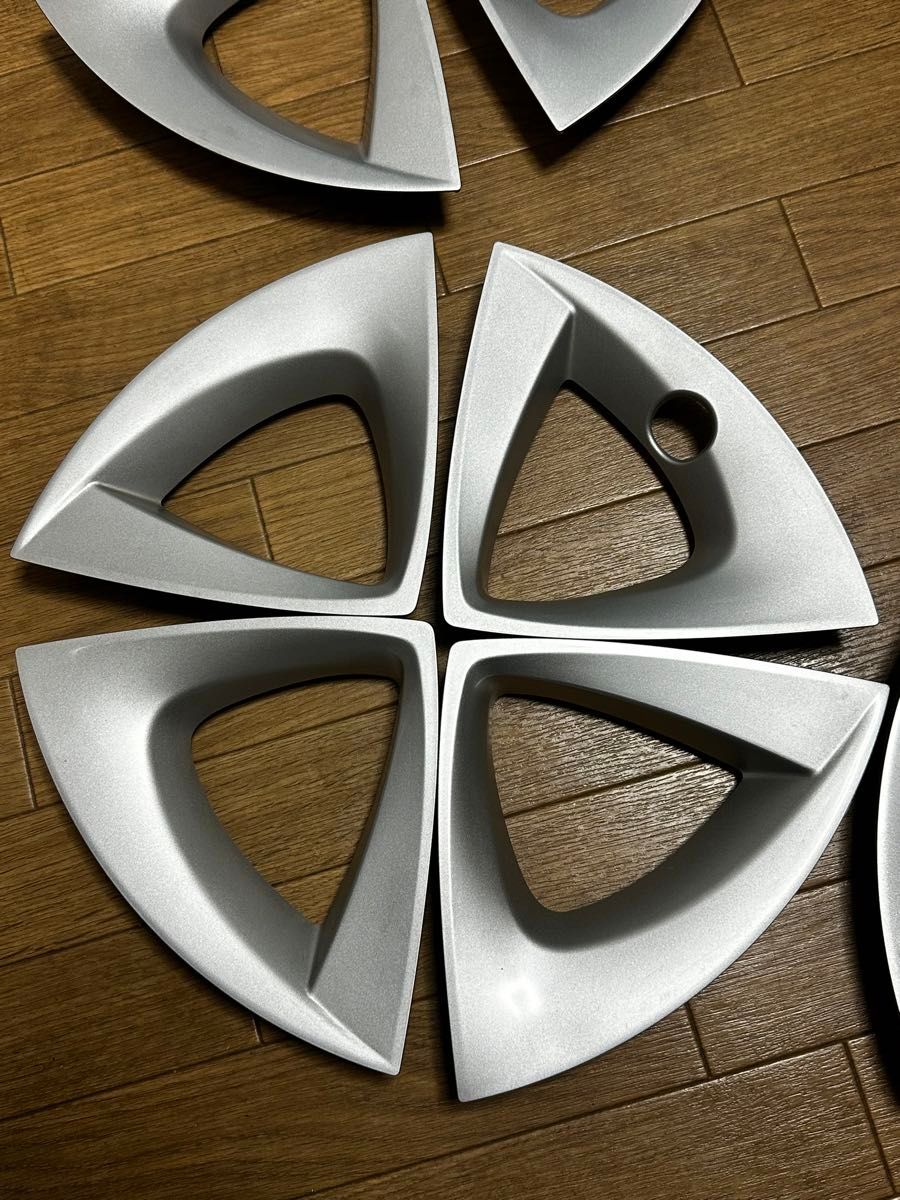 トヨタ プリウス 50系 純正 ホイール アクセントピース 色 トヨタ プリウス 50系 純正 ホイール アクセントピース 色