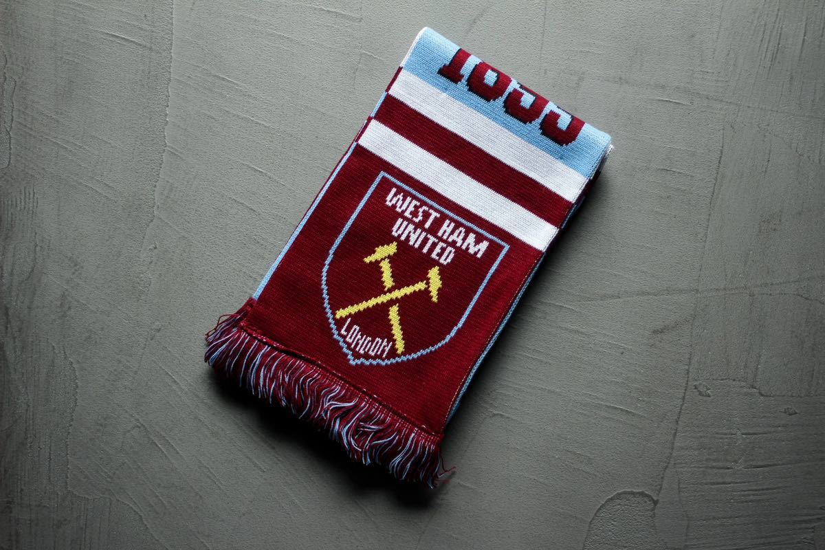 ウェストハム サッカーマフラー West Ham United イングランド製 ウエストハム サッカーマフラー West Ham United イングランド製