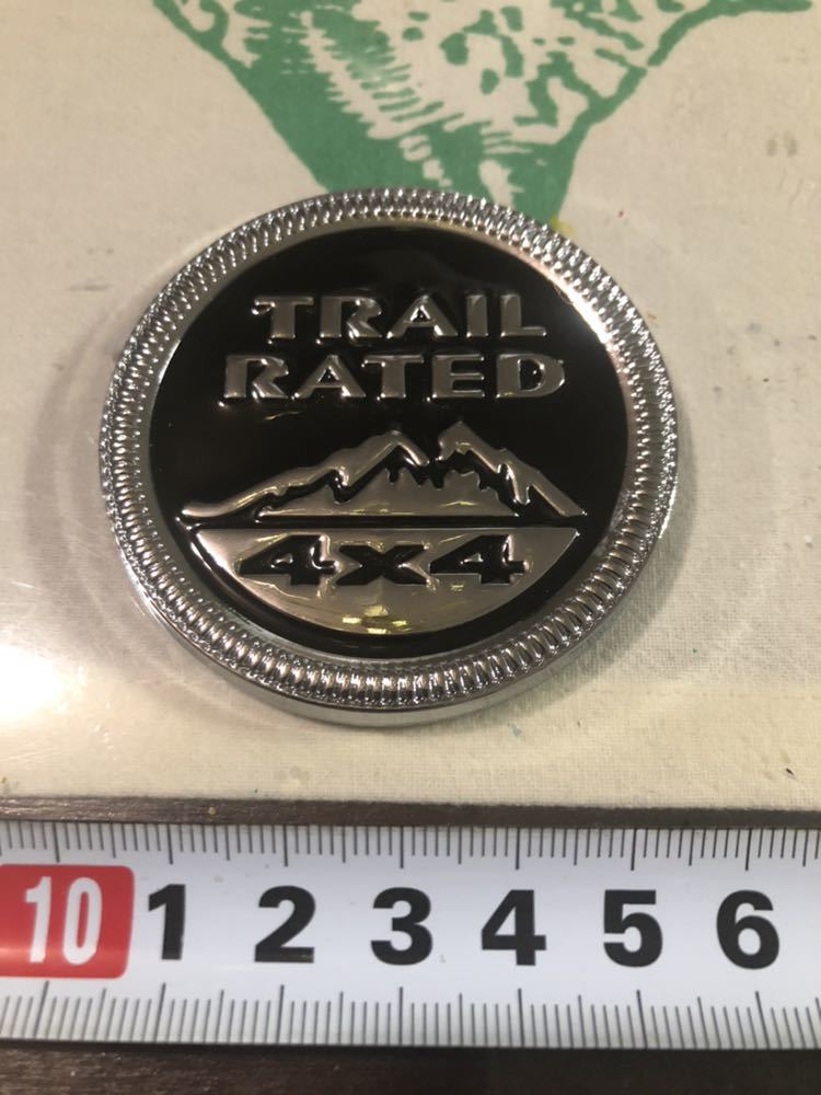 送料込 エンブレム 黒 クローム trail hawk rated トレイルホーク トレイルレイテッド jeep renegade cherokee compass アンリミテッド_画像1