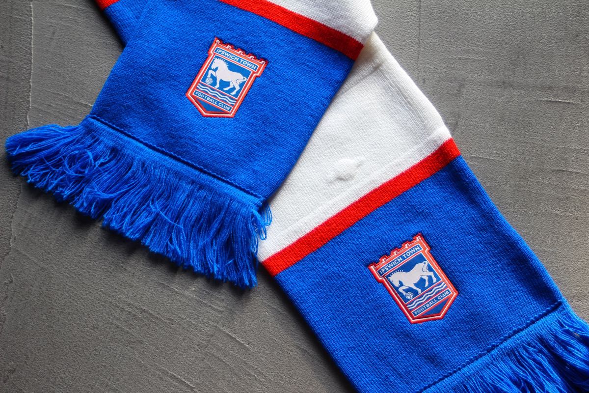 イプスウィッチ・タウン サッカーマフラー Ipswich Town 現地購入